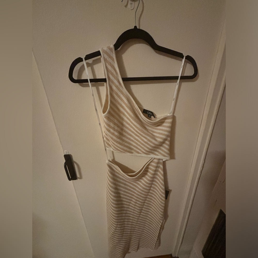 Lulus XS stripped one shoulder cut out midi dress